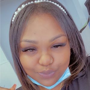 Meet your Posher, Priscilla